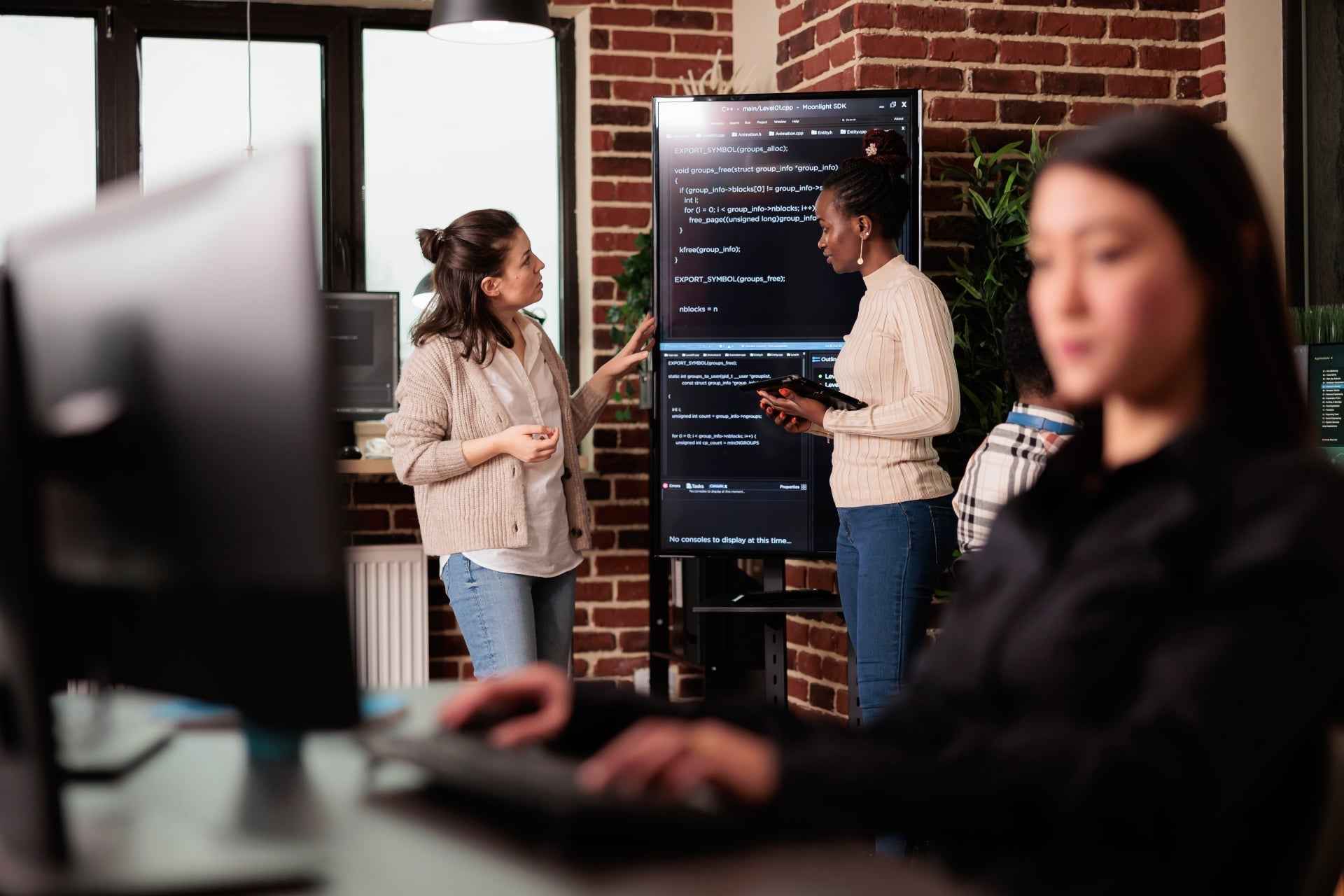 How to Choose a Software Development Partner (Without Regrets) - ESTASOFT